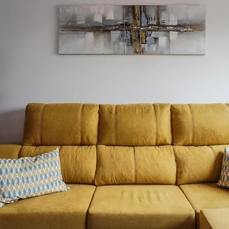 Bright House With Working Space * 厄尔梅达诺