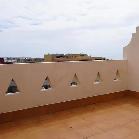 Bright House, Pool & Workspace Near Medano *