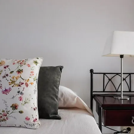 Apartamento Bright House With Working Space