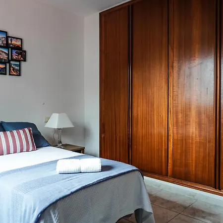 Bright House, Pool & Workspace Near Medano Эль-Медано