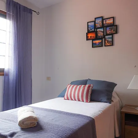 Bright House, Pool & Workspace Near Medano * Эль-Медано