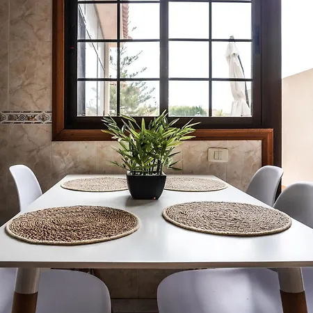 Bright House With Working Space Apartment El Medano (Tenerife)