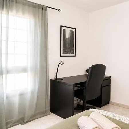 Διαμέρισμα Bright House, Pool & Workspace Near Medano
