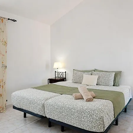 Διαμέρισμα Bright House, Pool & Workspace Near Medano