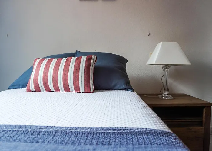 Bright House With Working Space Apartament