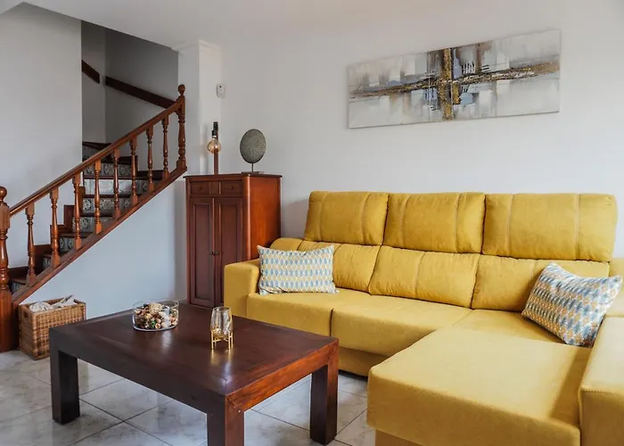 Apartament Bright House With Working Space *