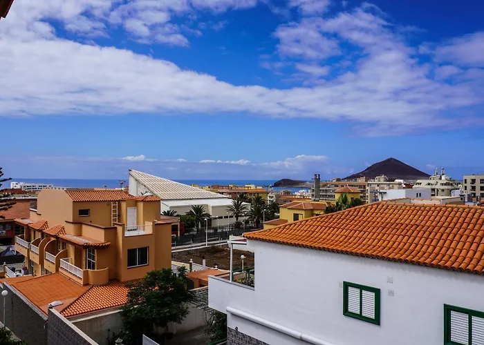 Apartament Bright House With Working Space