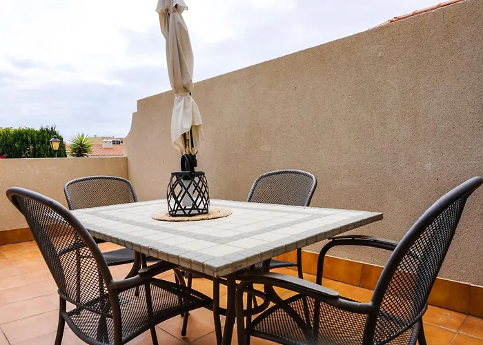 Bright House With Working Space Apartament El Médano